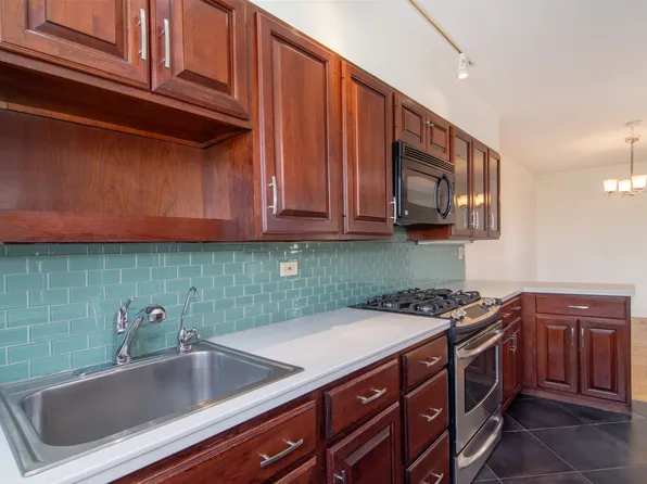 750 Kappock Street image 10 of 27