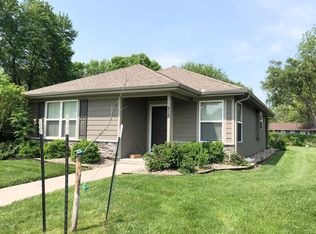 412 S Monroe St, Raymore, MO 64083