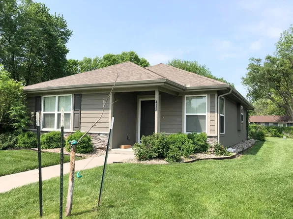 412 S Monroe St, Raymore, MO 64083