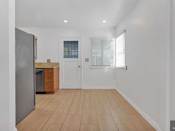 5th image of 7862 Sanford St