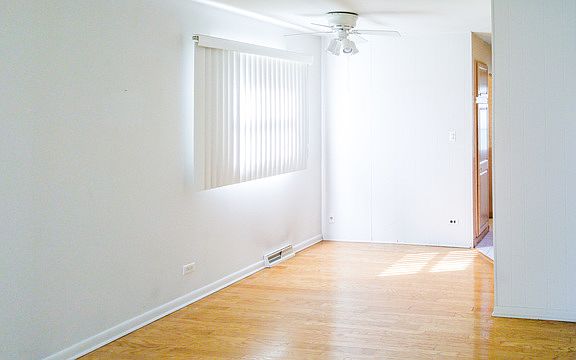 5th image of 320 N Emerald Ave