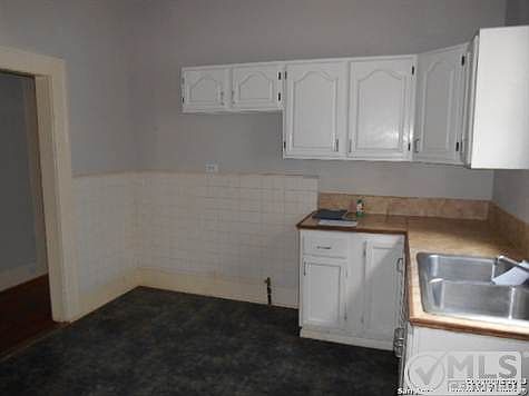 4th image of 1024 W Russell Pl