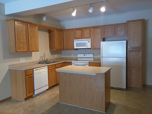 2nd image of 12126 Xylite St NE Unit A