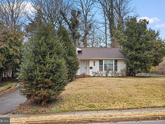 3rd image of 7423 Exmore St