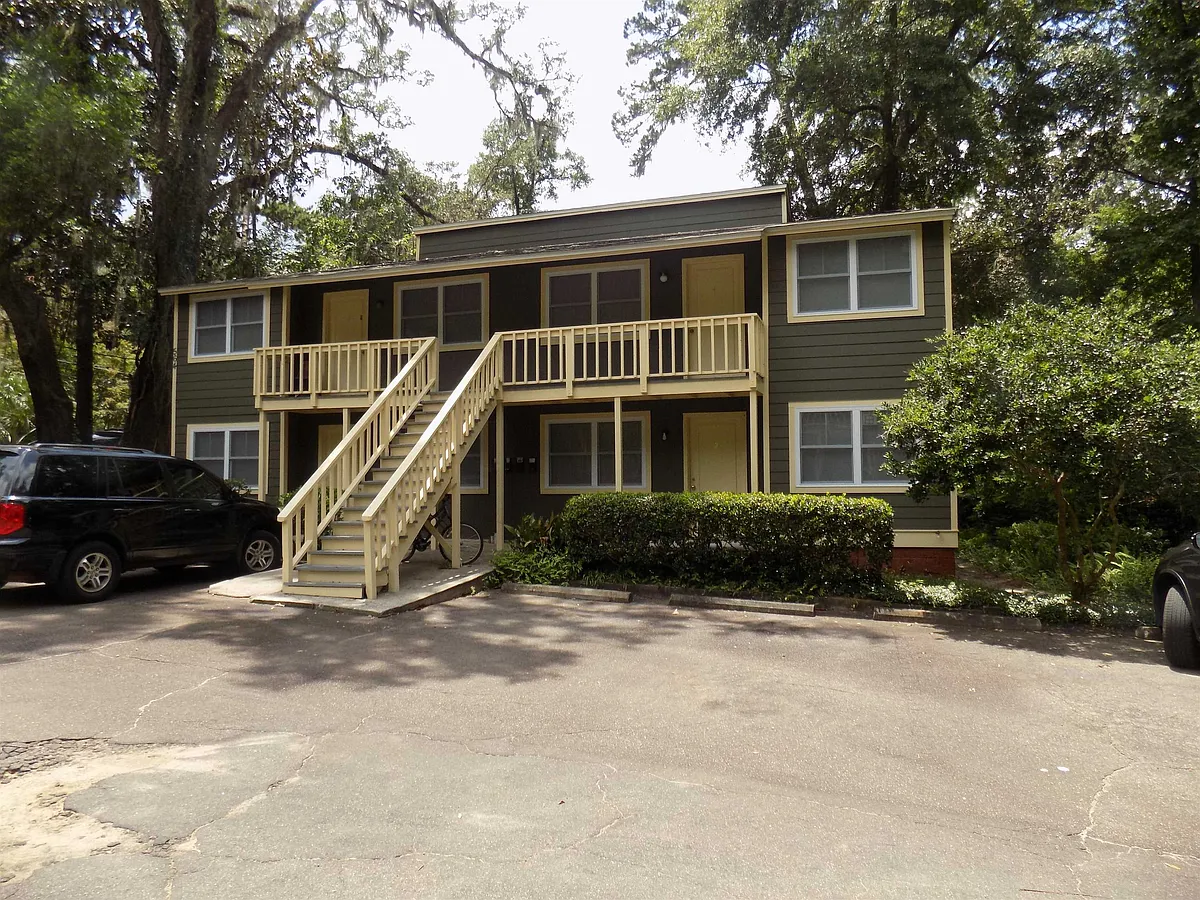 Building Photo - 535 Hart St #1