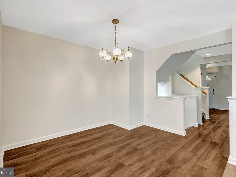 7057 Sauvage Ln — Photo 16