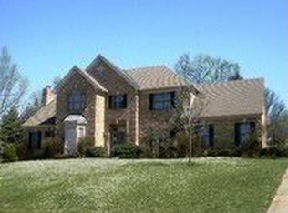 5140 Rollman Estates Dr, Cincinnati, OH 45236