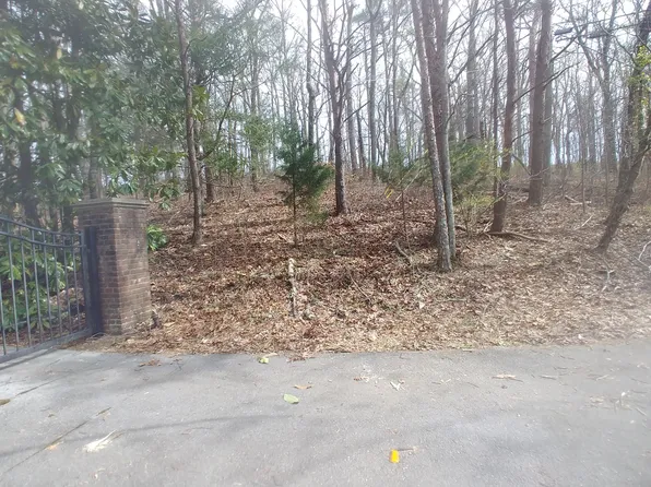 1138 Cumberland Rd, Chattanooga, TN 37419