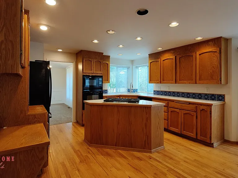 319 Marietta Pl — Photo 11