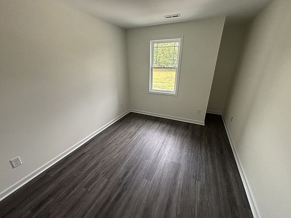4th image of 610 S Blackmon St