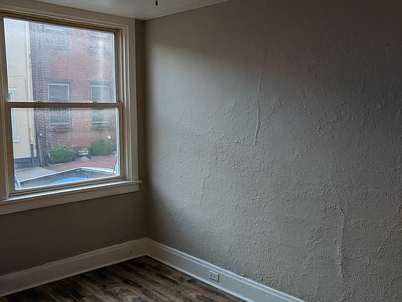 5th image of 1422-1420 Boyle St #1422