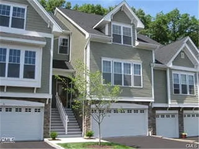 Building Photo - 8 Tucker St #8