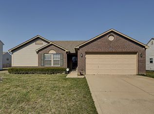 3138 Hidden Pine Dr, Indianapolis, IN 46235