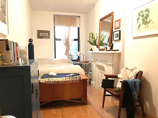 Rented by Douglas Elliman | media 26