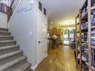 3rd image of 10209 NE 33rd Ct