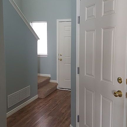 5th image of 2048 Dakota Ln