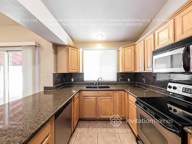 1320 E Tonto Ln — Photo 6