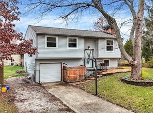 1124 Commission Rd, Greenwood, IN 46142