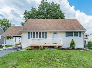 21 Darwin Rd, Old Bridge, NJ 08857