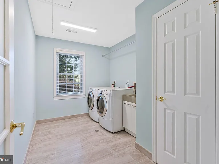 10034 Scenic View Ter — Photo 36