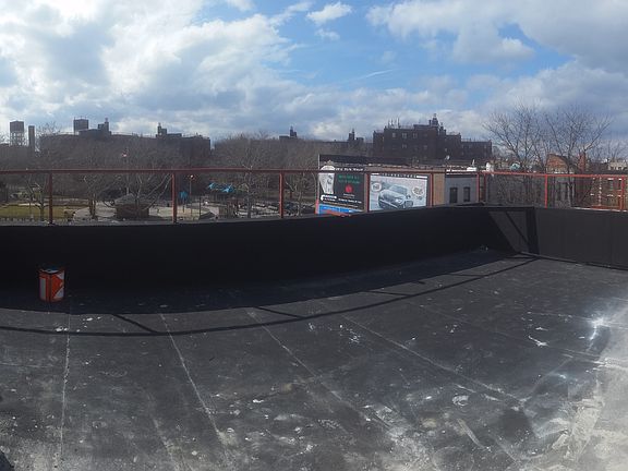 5th image of 202 Marion St #1