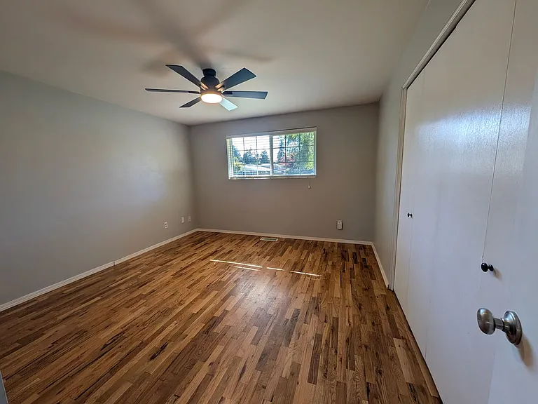 3806 Pineneedle Dr NE — Photo 14