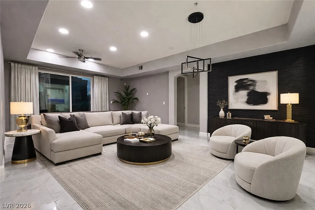 3 bed, 2.0 bath, 1518 sqft, $2,650 — Photo 3