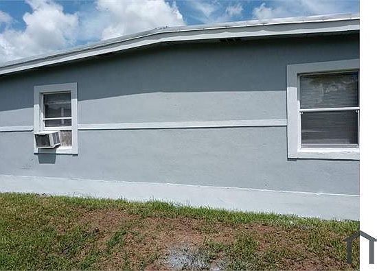 4th image of 238 NW 11th Ave