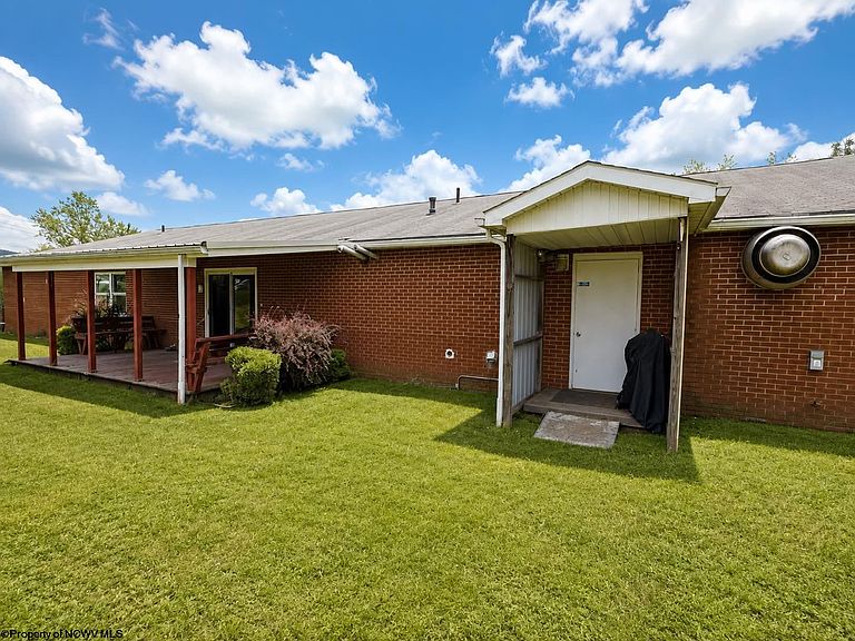 Listing photo 5