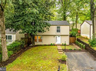 11565 Shadbush Ct, Reston, VA 20191