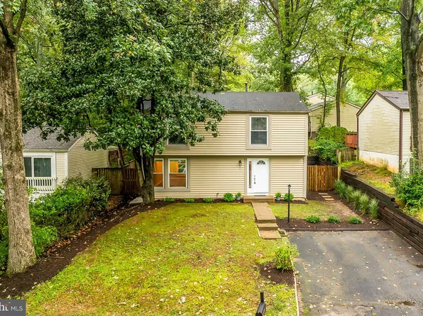 11565 Shadbush Ct, Reston, VA 20191