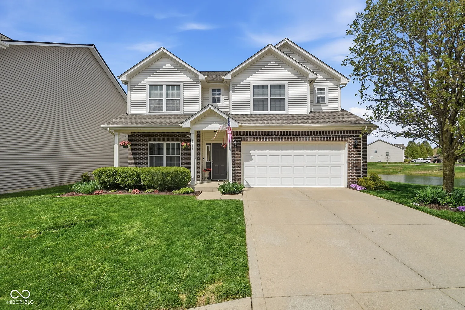 1014 Swinton Way photo 1