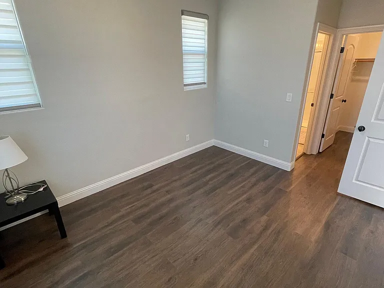 313 E Bella Serata Ave — Photo 12