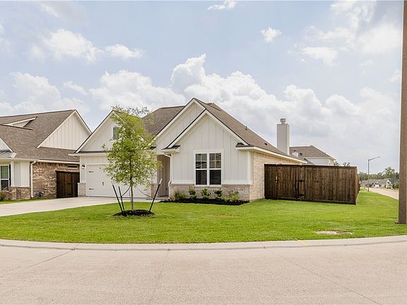 2nd image of 1615 Briscoe Manor Ct