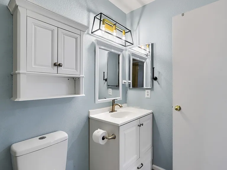 5566 S Quemoy Cir — Photo 4