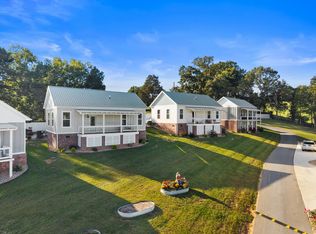 211 Auttie Cir, Bean Station, TN 37708