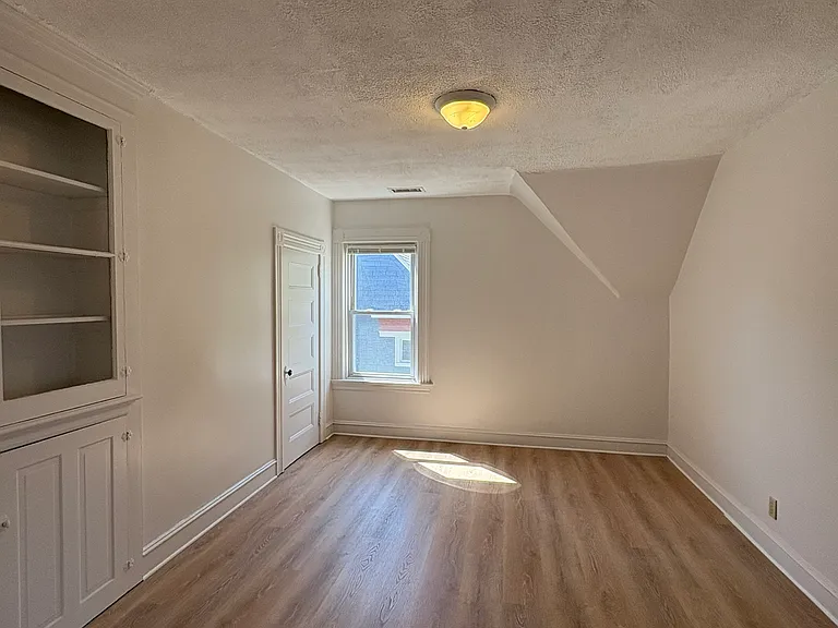 105 America St #3 — Photo 15
