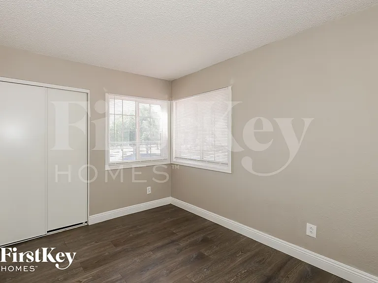 4317 Newcastle Rd — Photo 12