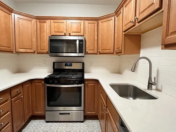 400 North Ave APT 13, Dunellen, NJ 08812