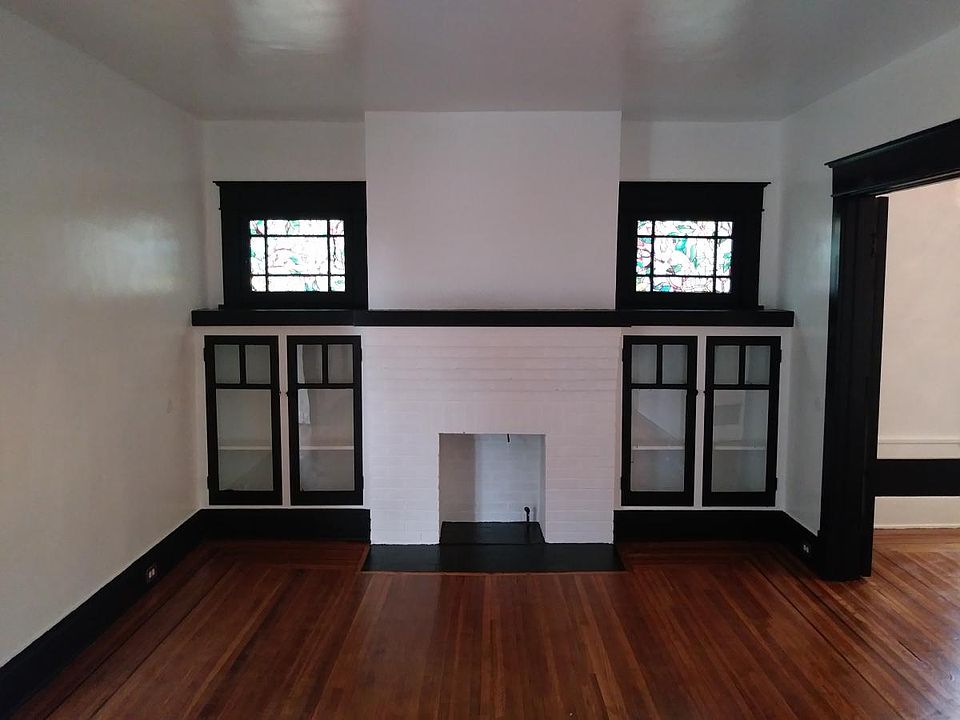 1st image of 123 Parkside Ave