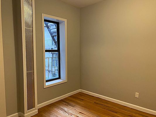 4th image of 1571 Lexington Ave APT 20