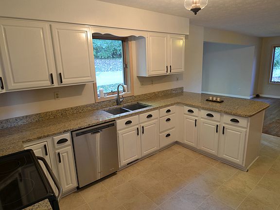 2nd image of 5781 Walnut Wood Way