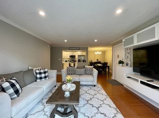 18 Hemlock Ct, Hamilton, NJ 08619