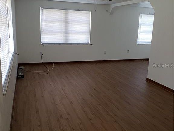 3rd image of 1419 S Eustis St