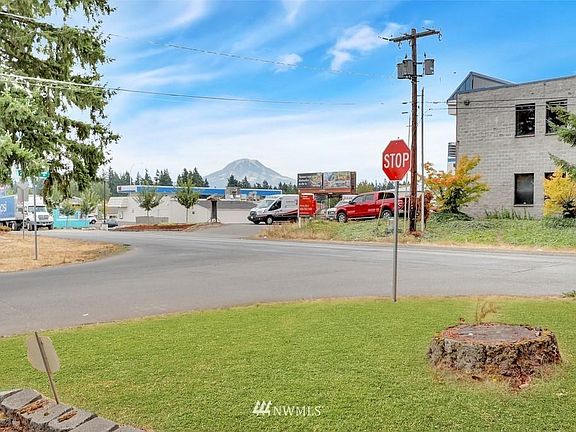2nd image of 11722 101st Avenue Ct E