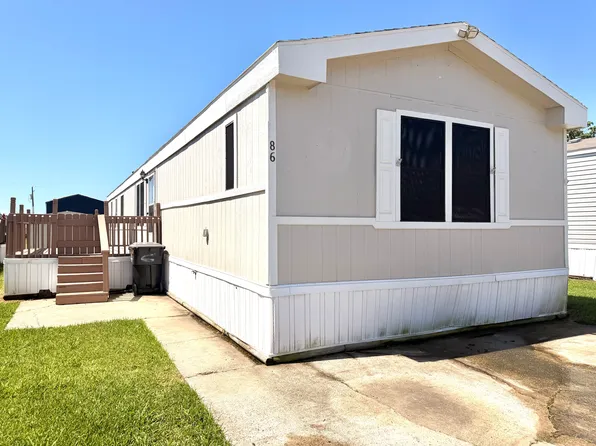 1100 Fox Meadow Dr Trailer 86, Alvin, TX 77511