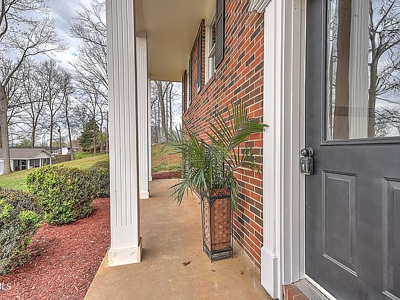 5th image of 148 Whitehills Rd