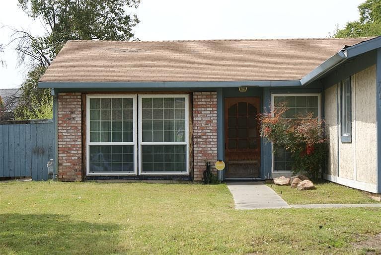 2nd image of 7113 Minoress Way