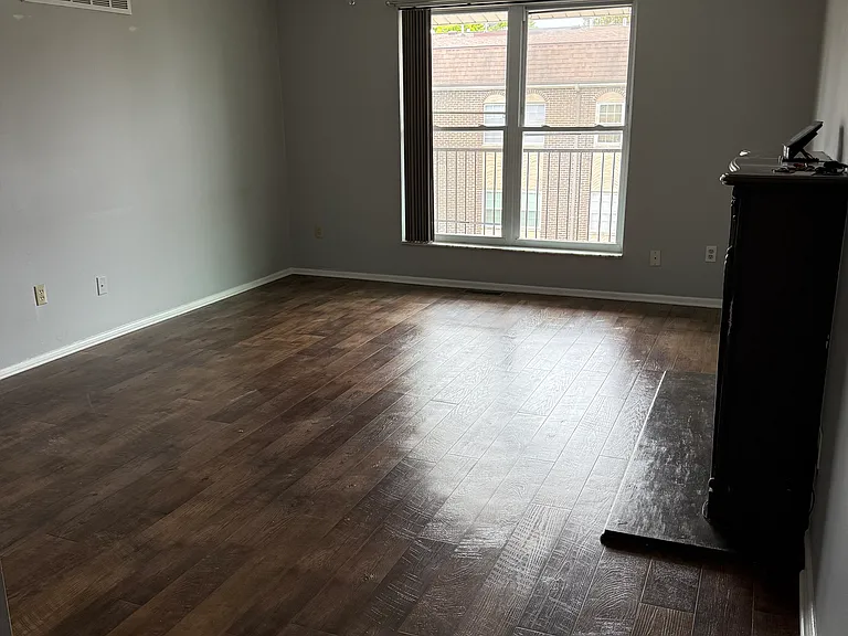 10328 Forest Brook Ln #F — Photo 12