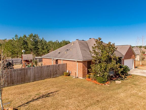 2nd image of 26047 Glenbrooke Dr